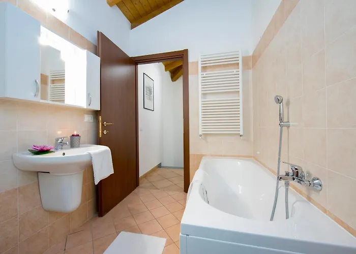 Le Betulle Garden In - Happy Villa