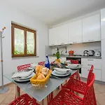Vila Le Betulle Garden In - Happy