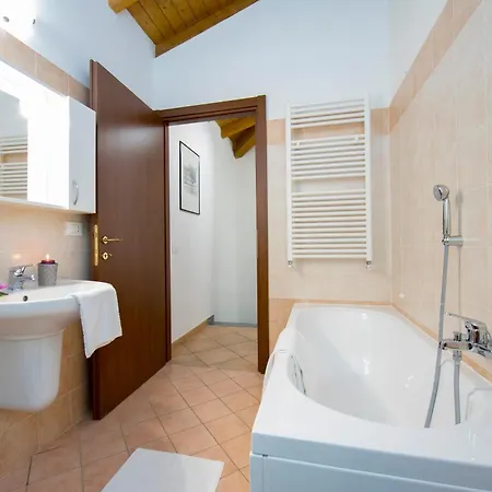 Le Betulle Garden In - Happy Villa