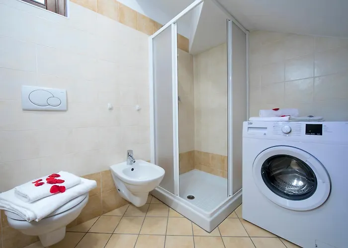 Le Betulle Garden In - Happy ラヴェーノ・モンベッロ