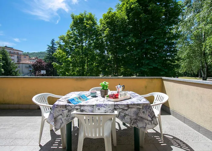 Villa Le Betulle Garden In - Happy *